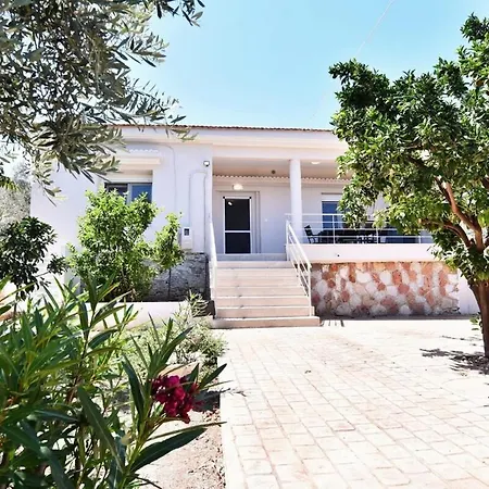 펜션 Adams 2 PalaiónTsiflíkion