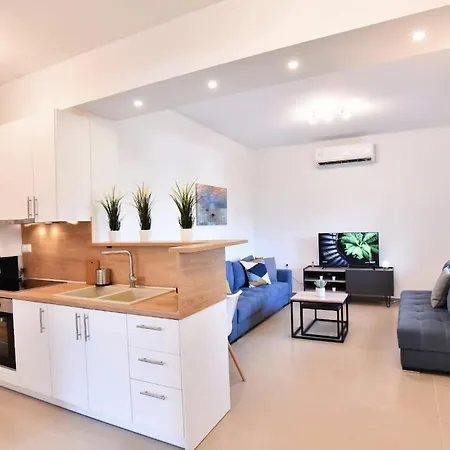 Adams 2 Hébergement de vacances *